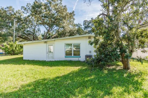 3305 Ehrlich Rd, Tampa FL  33618-2507 exterior