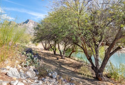 900 Camino Corrida, Tucson AZ 85704-7652 exterior