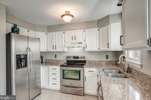 7818 Colonial Springs Blvd, Alexandria VA  22306-2864 exterior