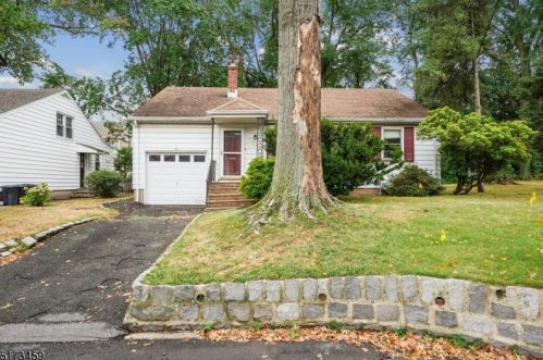 98 Kew Dr, Springfield, NJ 07081-2505