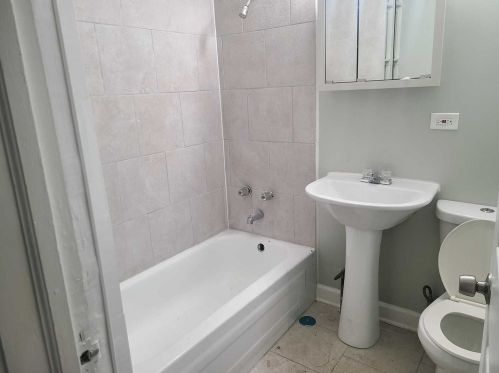 7320 Stewart Ave, Chicago IL 60628-6533 exterior