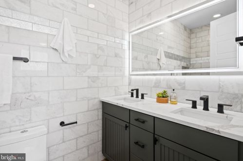 327 Upshur St, Washington DC 20011-5316 exterior