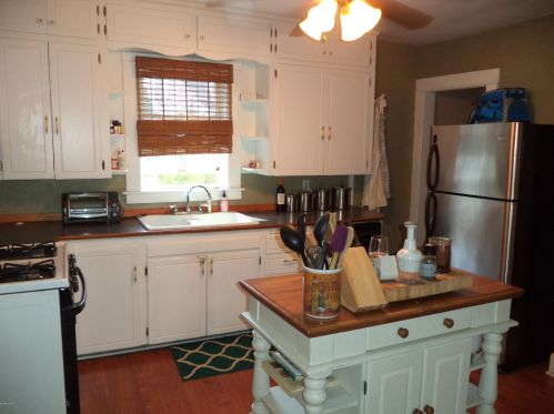 2265 Harrison Ave, Meskegon MI 49441-1325 exterior