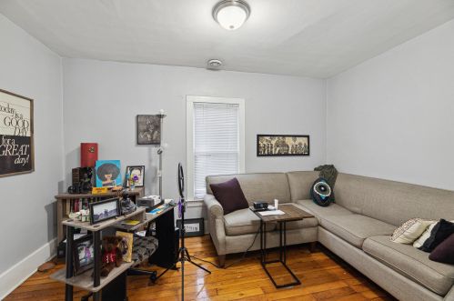 1936 Portage St, Kalamazoo MI 49001-5153 exterior