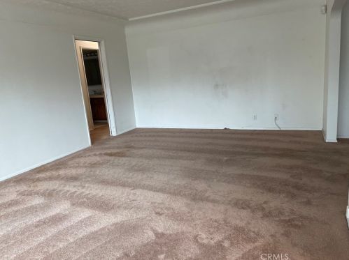 9752 Glandon St, Bellflower CA 90706-3053 exterior