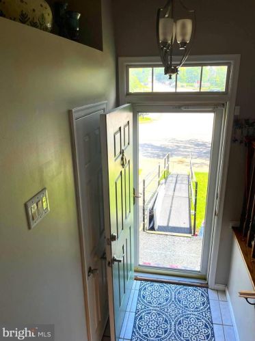 8124 Brightridge Ct, Ellicott MD 21043-6988 exterior