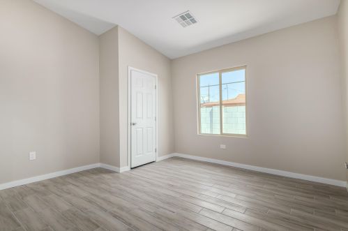 5006 35th Dr, Phoenix AZ  85041-2622 exterior