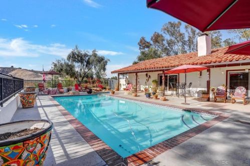 38200 De Portola Rd, Temecula, CA 92592-8996