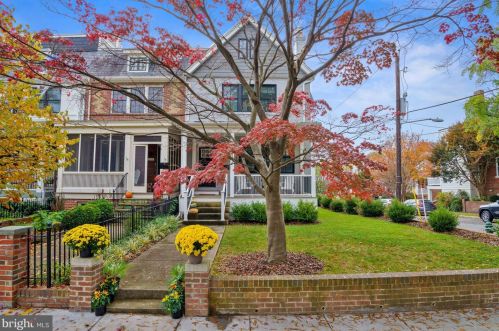 3764 Benton St, Washington, DC 20007-1849