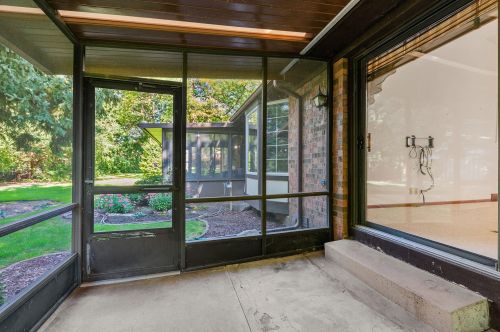 2277 Radcliff Cir, Grand Rapids MI 49546-7725 exterior