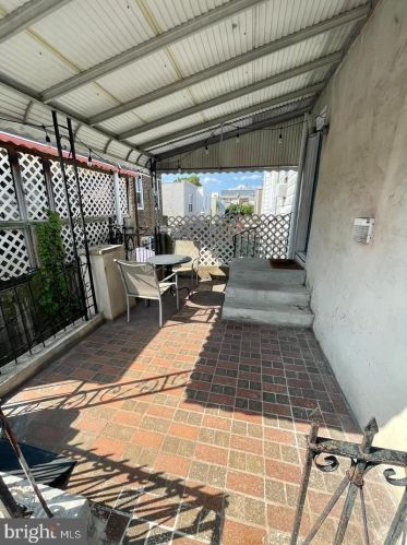 1946 Iseminger St, Philadelphia PA  19148-2207 exterior