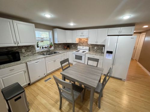 216 Park St, Watervliet MI 49098-9363 exterior