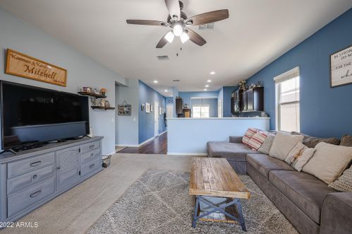 4022 81 Dr, Phoenix AZ 85043-1561 exterior