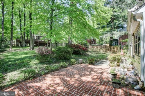 10512 Gainsborough Rd, Rockville MD 20854-3717 exterior