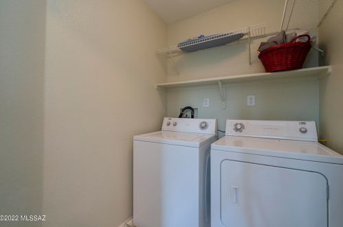 2213 Mcconnell Dr, Tucson AZ 85710-8091 exterior