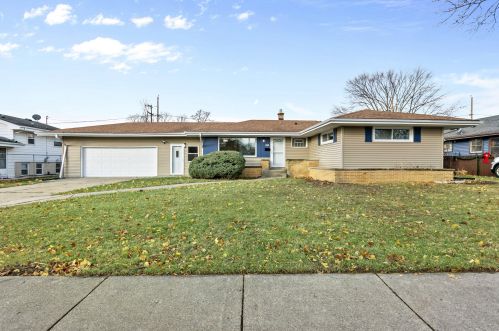 5933 79th St, Milwaukee WI  53218-1716 exterior