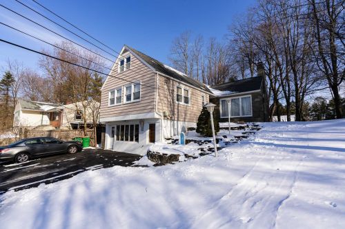 16 Croft Rd, Poughkeepsie, NY 12603-4941