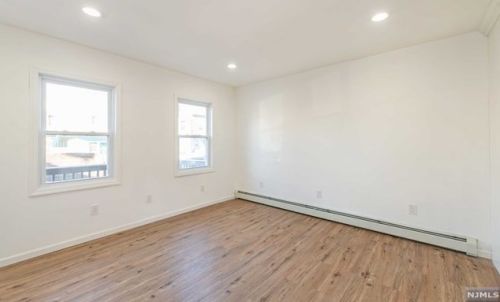 83 Highland St, Paterson NJ  07524-1908 exterior