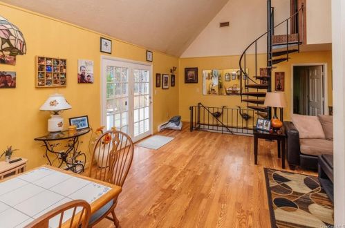 310 Comfort Trl, Montgomery NY 12549-1977 exterior