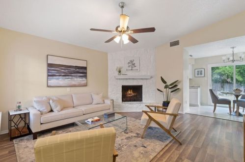 6913 Colony Loop Dr, Austin TX 78724-3751 exterior