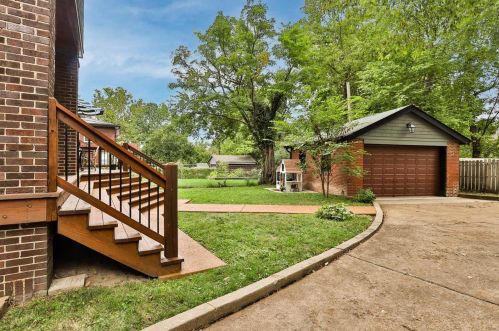 722 Yale Ave, Saint Louis MO 63119-4259 exterior