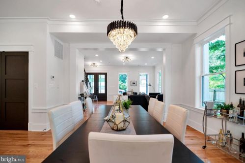 102 Ritchie Ave, Silver Spring MD  20910-5112 exterior