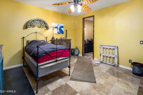 17313 22 Way, Phoenix AZ 85022-2255 exterior