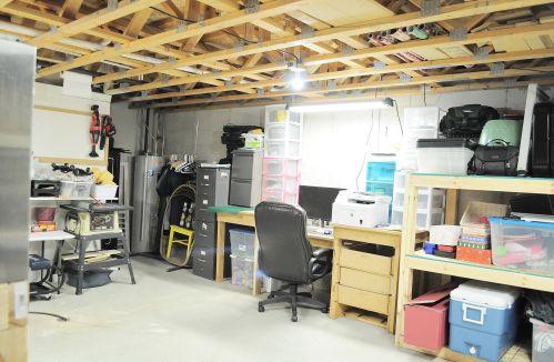 4206 Ridgewood Ln, Milwaukee WI 53221-1094 exterior