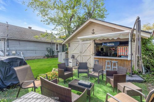 309 Ave, Belmar NJ 07719-2429 exterior