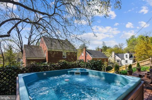 301 Glendale Ave, Alexandria VA 22301-2407 exterior