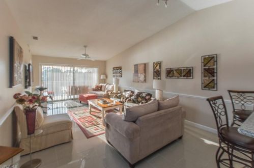 800 New Waterford Dr, Naples, FL 34104-7888