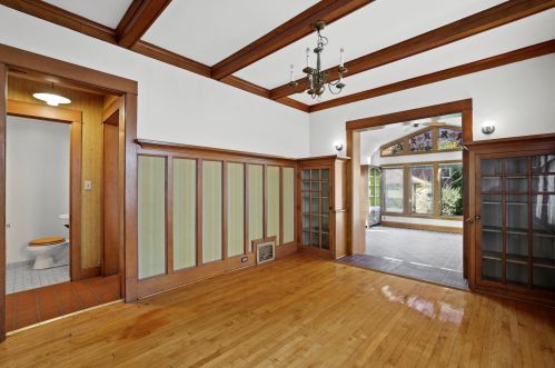 1901 Elmdale Ct, Milwaukee WI 53211-2342 exterior