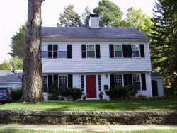 92 Cotton St, Newton, MA 02458-2622