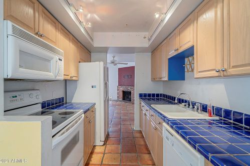 7855 21 Dr, Phoenix AZ 85015-5412 exterior