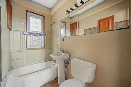 7250 Carpenter St, Chicago IL 60643-1525 exterior