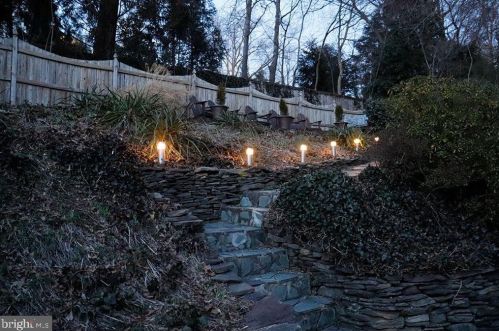 301 Glendale Ave, Alexandria VA 22301-2407 exterior