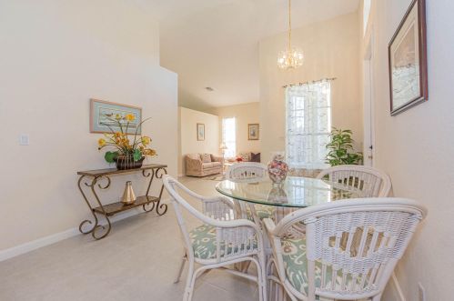 5629 Spanish Riv Rd, Fort Pierce FL 34951-2896 exterior