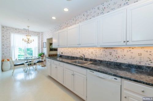 2103 Johnson Dr, Rockaway NJ 07866-5843 exterior