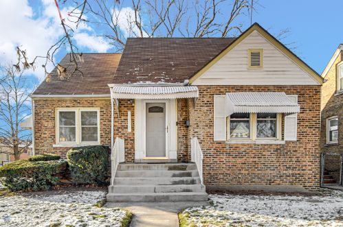 10458 Parnell Ave, Chicago, IL 60628-2434