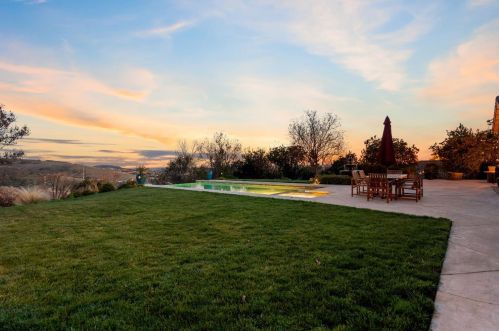 1403 Souza Dr, Folsom, CA 95762-7562