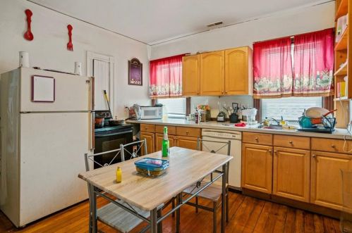 43 Linwood Ave, Providence RI 02911-3031 exterior