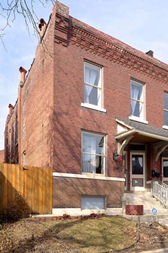 2341 11th St, Saint Louis MO 63101-2716 exterior