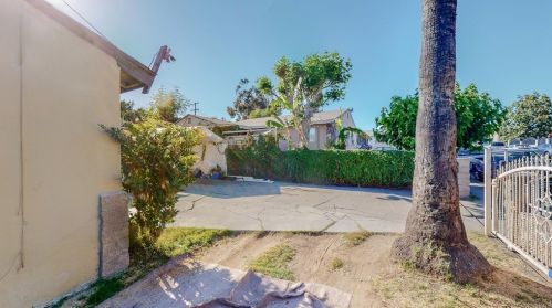 702 Escuela St, San Diego, CA 92102-3726