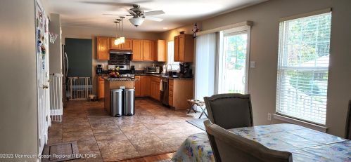 421 Virginia Ave, Berkeley Township NJ 08721-2318 exterior