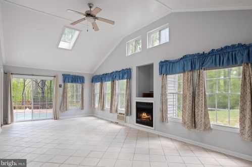 2162 Smoky Rd, Huntingtown MD 20639-8617 exterior