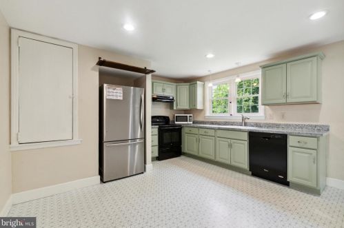 2394 Booker Ave, Chester PA 19014-3502 exterior