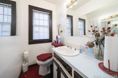 2035 Un Ave, Grand Rapids MI 49507-3218 exterior