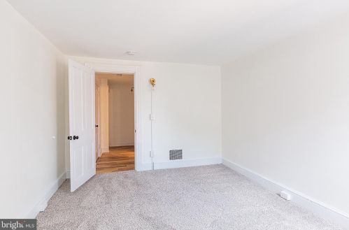 214 James St, Lancaster PA 17603-2839 exterior