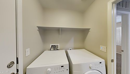 1947 77th Gln, Phoenix AZ  85035-5061 exterior