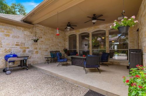 270 Abbott Dr, Austin TX 78737-4536 exterior